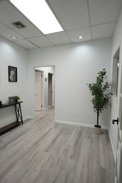 More Photos Of 38 Church St, Patchogue Loft Creative Space For Lease