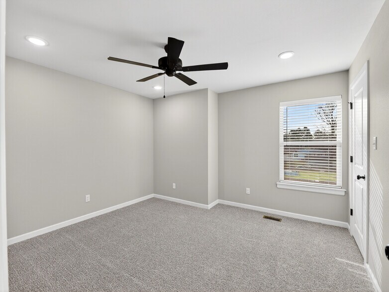 More Photos Of 7816 Texas Rd, Fort Smith Apartments For Sale