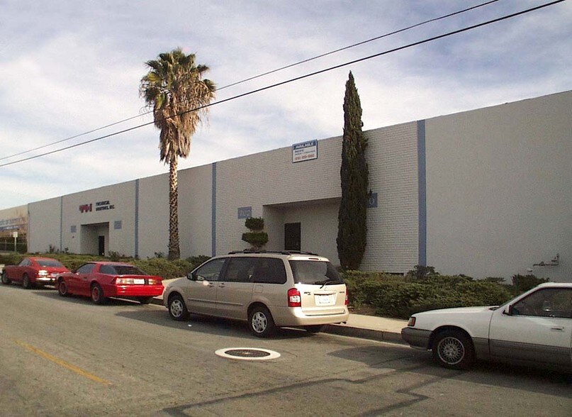 More Photos Of 700-710 Jessie St, San Fernando Warehouse For Lease