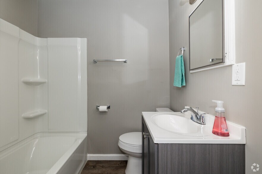 More Photos Of 1516 E 3rd St, Wichita Apartments For Sale