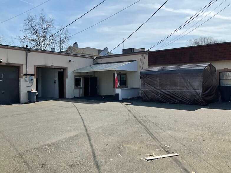 More Photos Of 1 Sago St, Clifton Flex For Lease