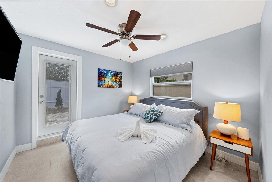 More Photos Of 1236 13th St, Sarasota Apartments For Sale