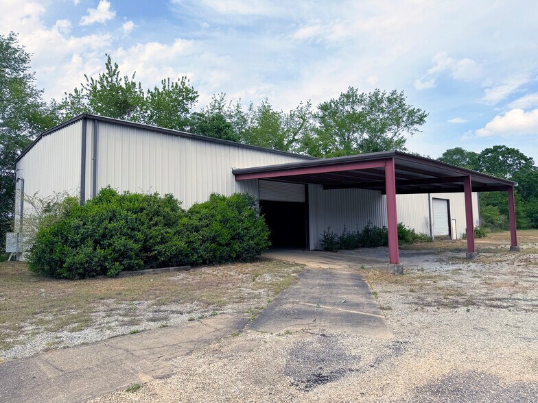 More Photos Of 378 Eastland Rd, Dothan Distribution For Sale