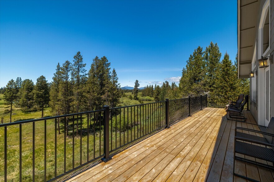 More Photos Of 53345 Riverview Dr, La Pine Multifamily For Sale