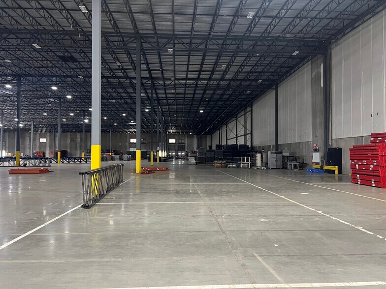 More Photos Of 80 Micro Dr, Jonestown Distribution For Lease