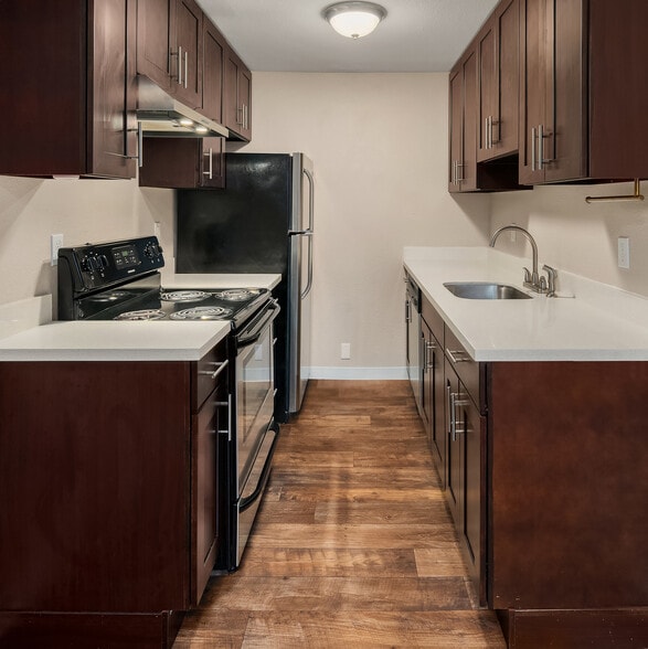 More Photos Of 12712 C St S, Tacoma Apartments For Sale