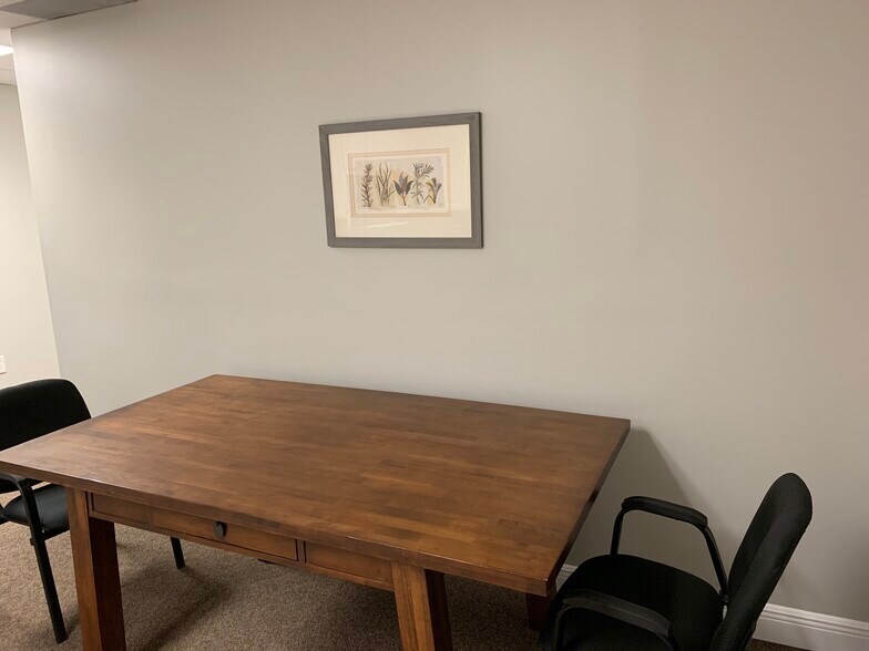 More Photos Of 7552 Navarre Pkwy, Navarre Office For Sale