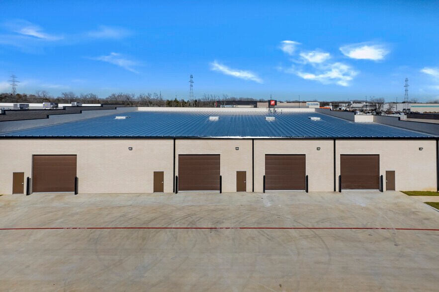 More Photos Of 176 Valley Ridge Blvd, Lewisville Light Manufacturing For Lease