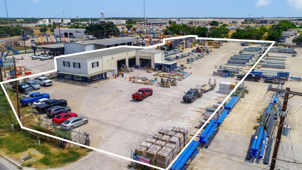 More Photos Of 662 N WW White Rd, San Antonio Light Distribution For Lease