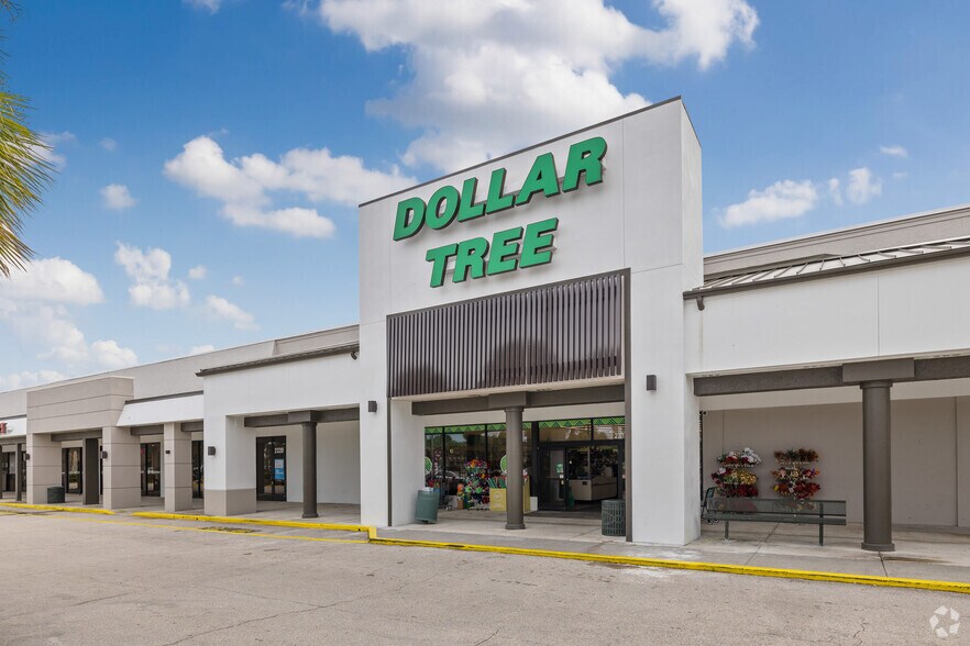 More Photos Of 2300-2398 SE Ocean Blvd, Stuart Storefront Retail Office For Lease