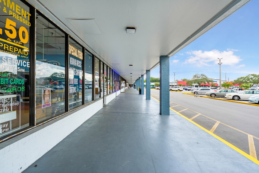 More Photos Of 2625 N Hiawassee Rd, Orlando Storefront For Sale