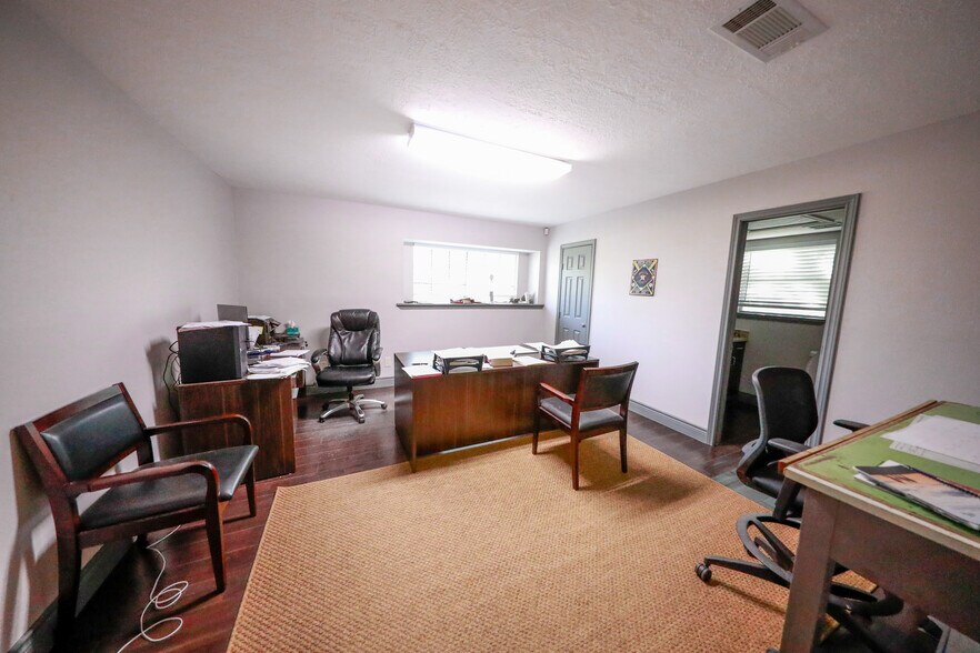 More Photos Of 3339 Marks Rd, Houston Warehouse For Lease