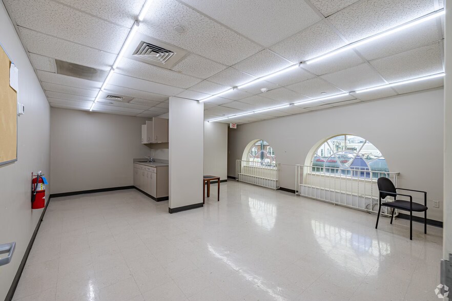 More Photos Of 201 N Wood Ave, Linden Bank For Sale