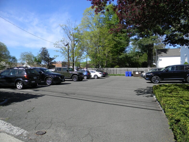 More Photos Of 95 Reef Rd, Fairfield General Retail For Lease