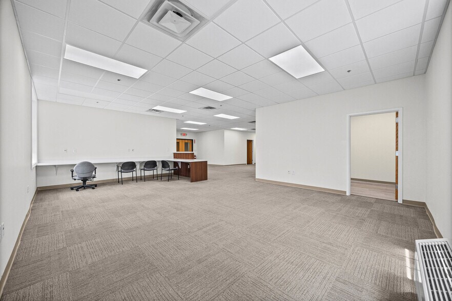 More Photos Of 70 Elizabeth Blackwell St, Geneva Office For Lease