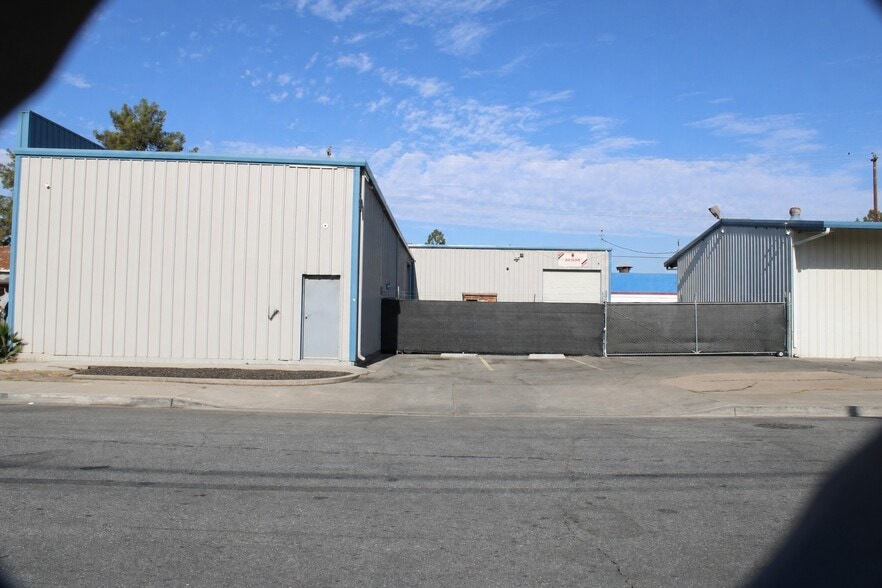 More Photos Of 1407 34th St, Bakersfield Industrial For Sale