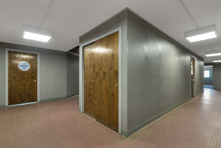 More Photos Of 55 Maynesboro St, Berlin Industrial For Sale