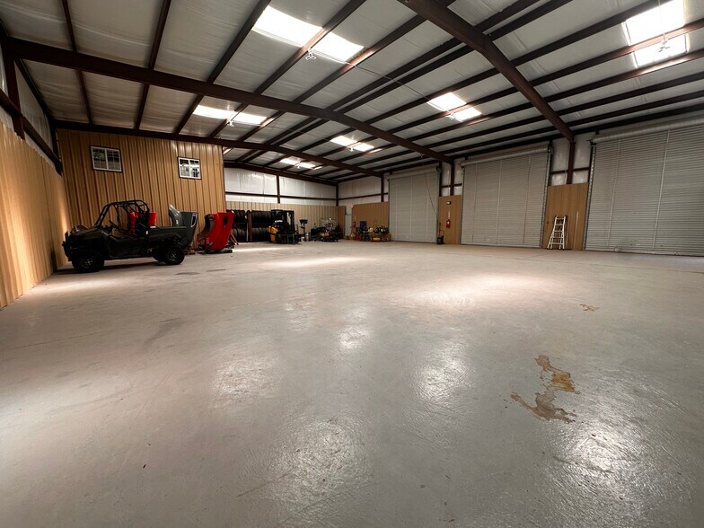 More Photos Of 13949 Windermere ave, El Paso Warehouse For Sale