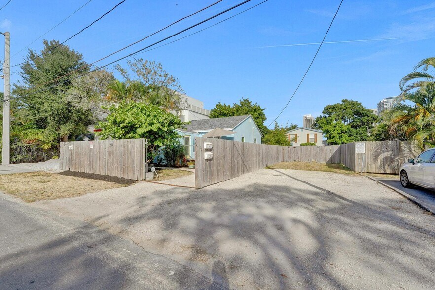 Primary Photo Of 301 SW 9th St, Fort Lauderdale Apartments For Sale