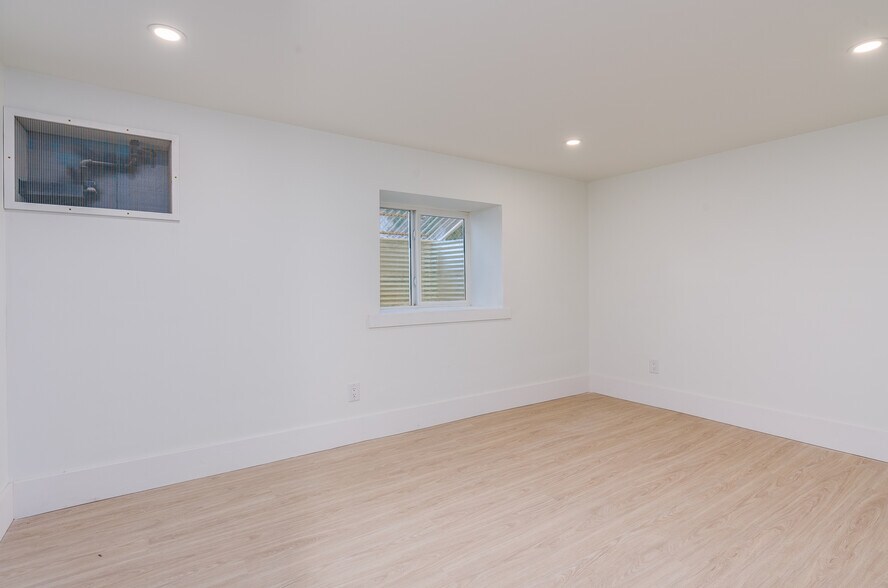 More Photos Of 9452 Fletcher St, Chilliwack Apartments For Sale