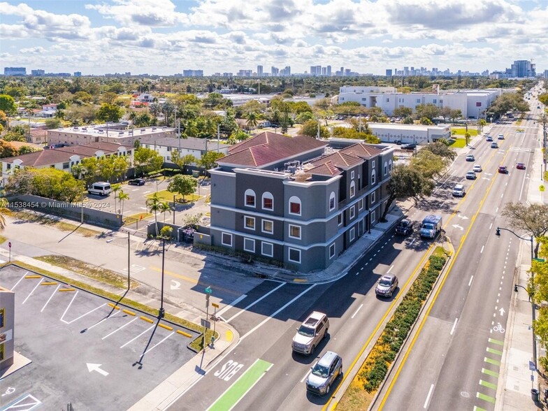 Primary Photo Of 2227 N Federal Hwy, Hollywood Medical For Lease