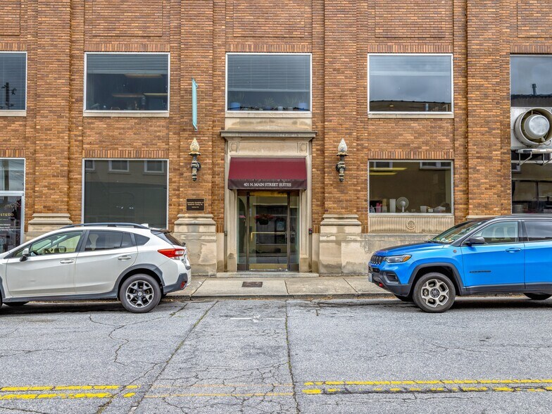 More Photos Of 401 N Main St, Hendersonville Storefront Retail Office For Sale