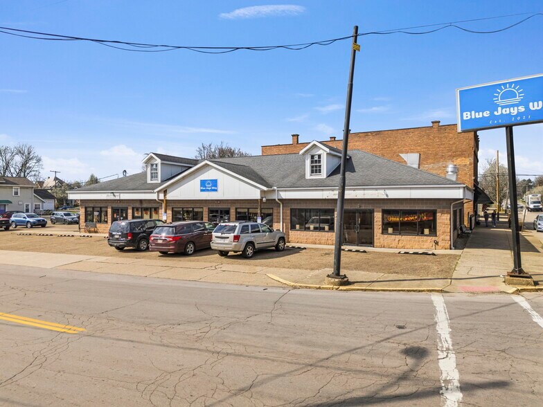 More Photos Of 1 Main St N, Navarre Restaurant For Sale