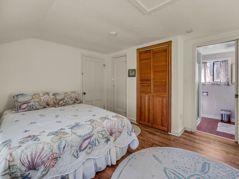 More Photos Of 2624 Neawanna St, Seaside Specialty For Sale