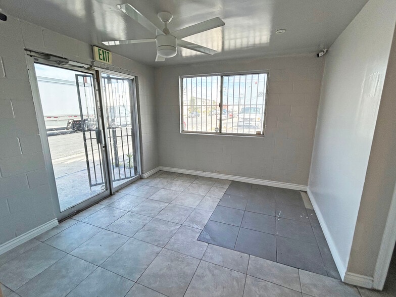 More Photos Of 7646 Densmore Ave, Van Nuys Warehouse For Lease