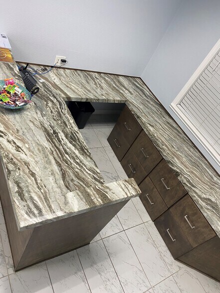 More Photos Of 313 Pilot Rd, Las Vegas Light Distribution For Sale