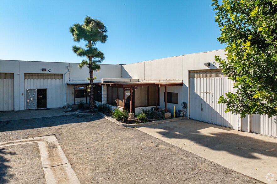 More Photos Of 1445 W Brooks St, Ontario Warehouse For Lease