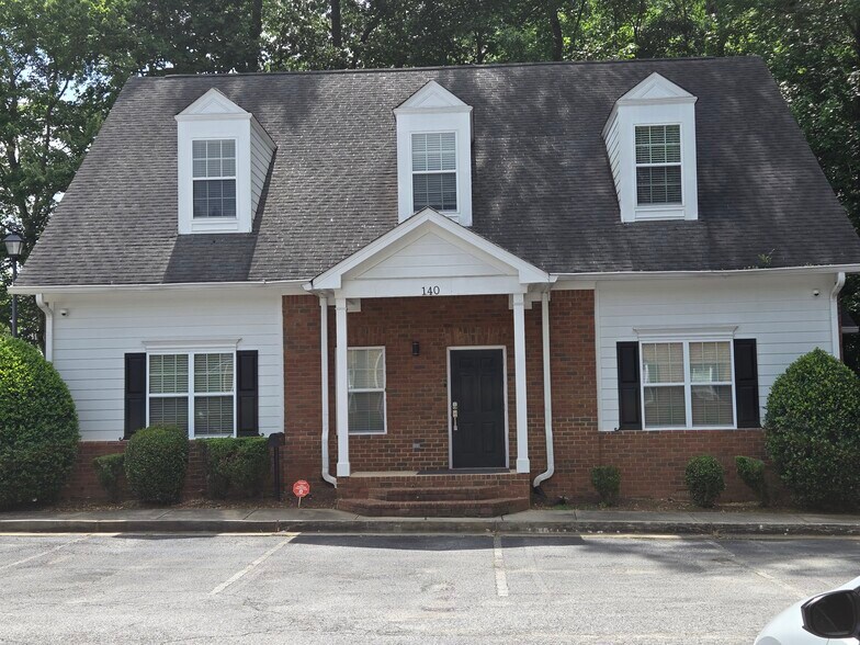 More Photos Of 140 Howard Ln, Fayetteville Office For Sale