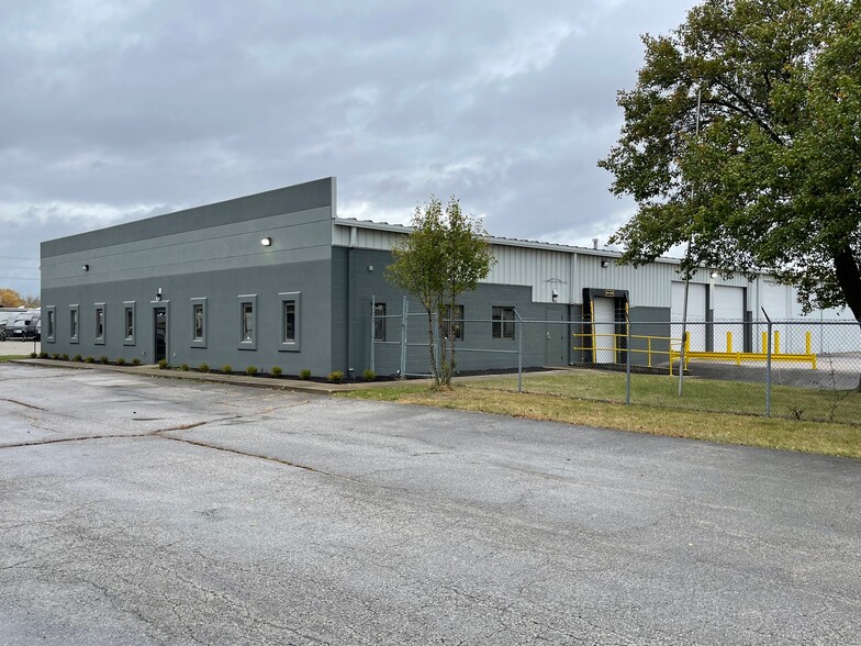 Primary Photo Of 101 Commerce Dr, Danville Light Manufacturing For Lease