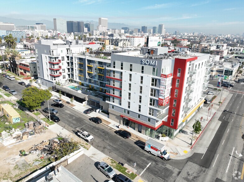 More Photos Of 988 S Manhattan Pl, Los Angeles Apartments For Lease