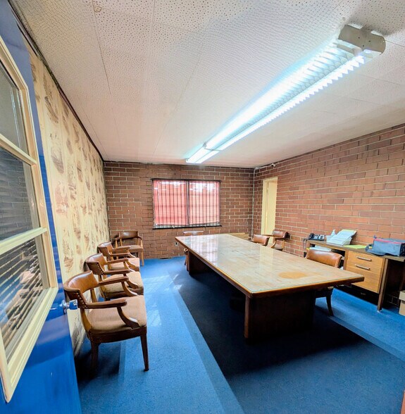 More Photos Of 4453 Broadway, Macon-Bibb Distribution For Sale