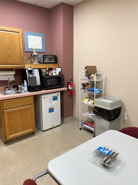 More Photos Of 101-103 Commons Ct, Chadds Ford Medical For Sale