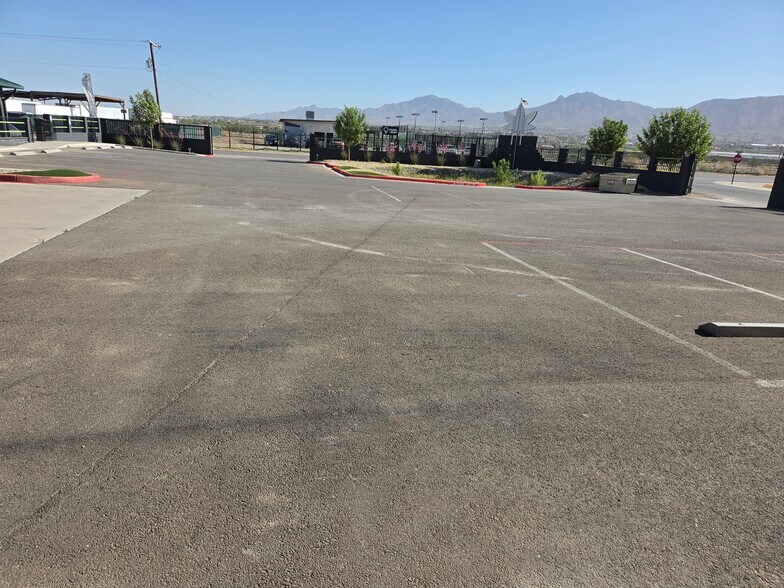 More Photos Of 1805 Futurity Dr, Sunland Park Manufacturing For Lease