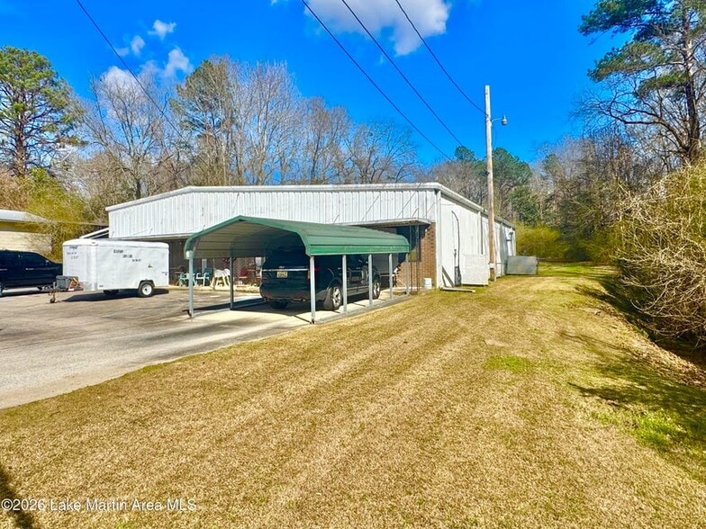 More Photos Of 835 Marshall St, Alexander City Specialty For Sale