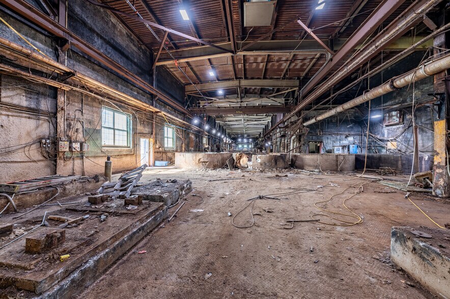 More Photos Of 164 Eyster Rd, Halltown Manufacturing For Sale