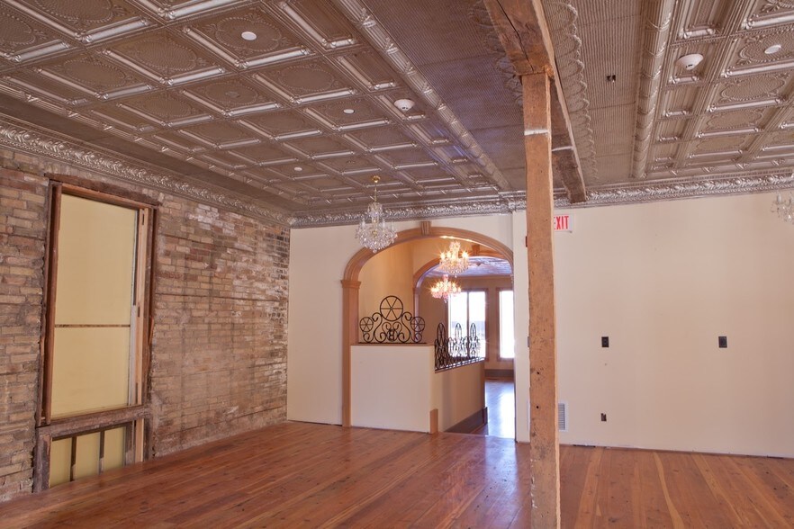 More Photos Of 212 Main St W, New Prague Hotel For Sale