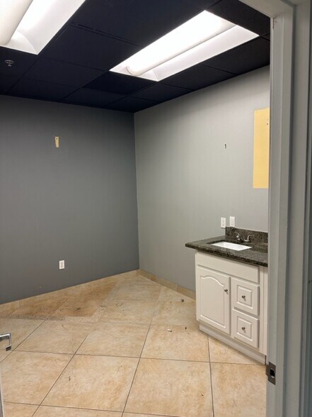 More Photos Of 72650 Fred Waring Rd, Palm Desert Medical For Lease