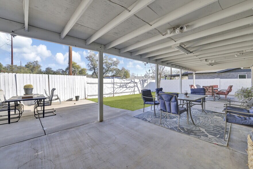 More Photos Of PHOENIX ALH or BEHAVIORAL 10 Residents, Phoenix Assisted Living For Sale