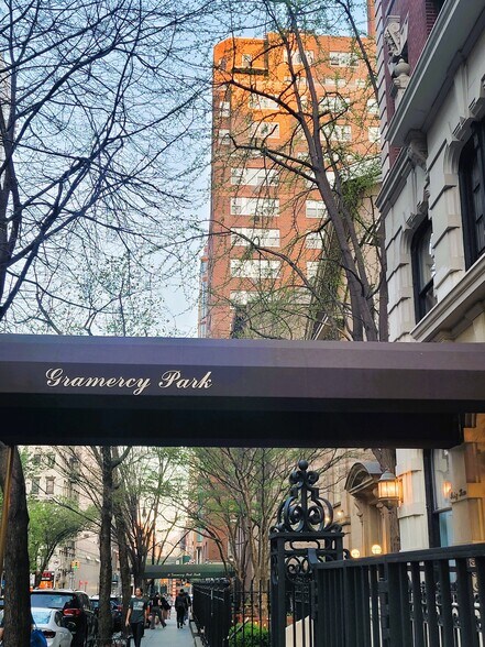 More Photos Of 225 E 21ST St, New York Apartments For Lease