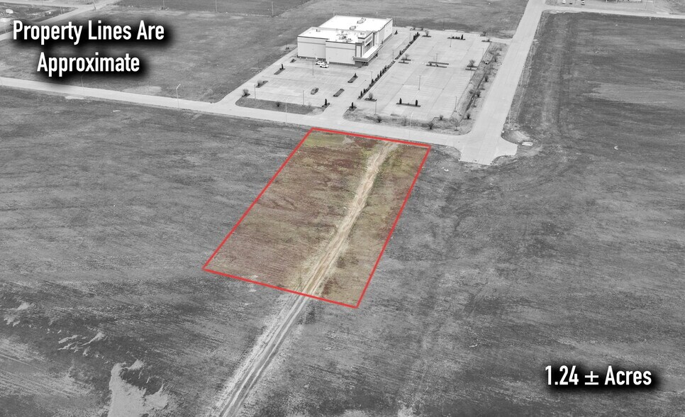Primary Photo Of Cinema, Sikeston Land For Sale
