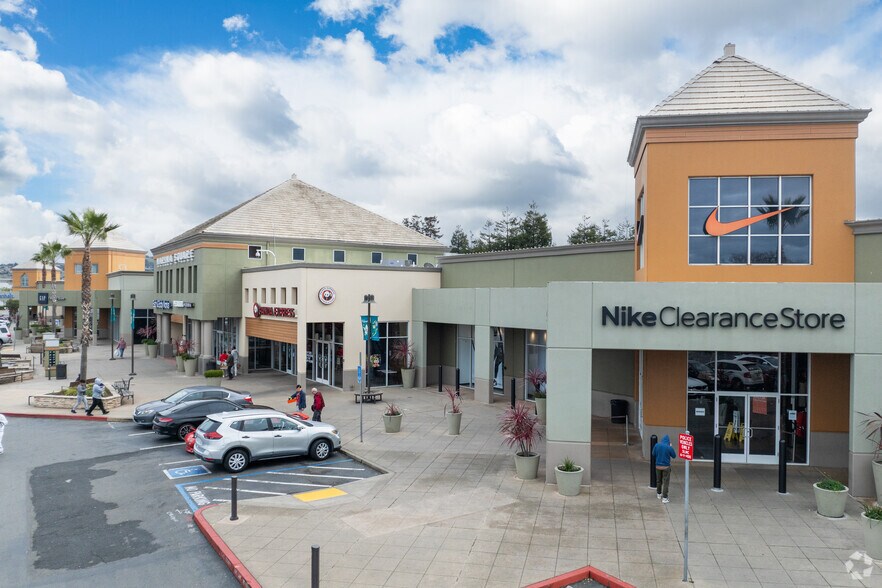 More Photos Of 1245-1299 Marina Blvd, San Leandro Unknown For Lease