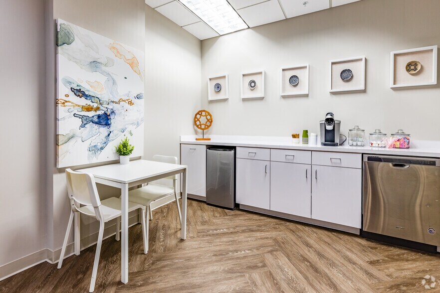 More Photos Of 111 N Orange Ave, Orlando Office For Lease