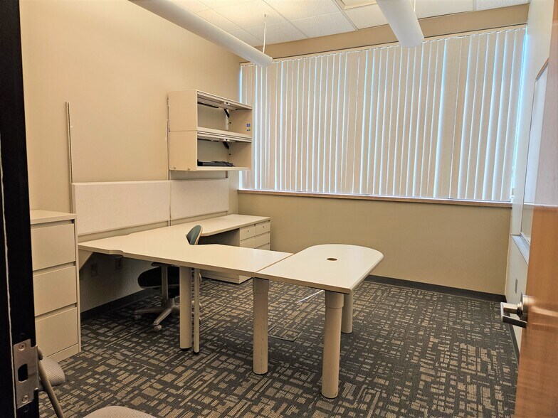 More Photos Of 4800 Concentric Blvd, Saginaw Office For Lease