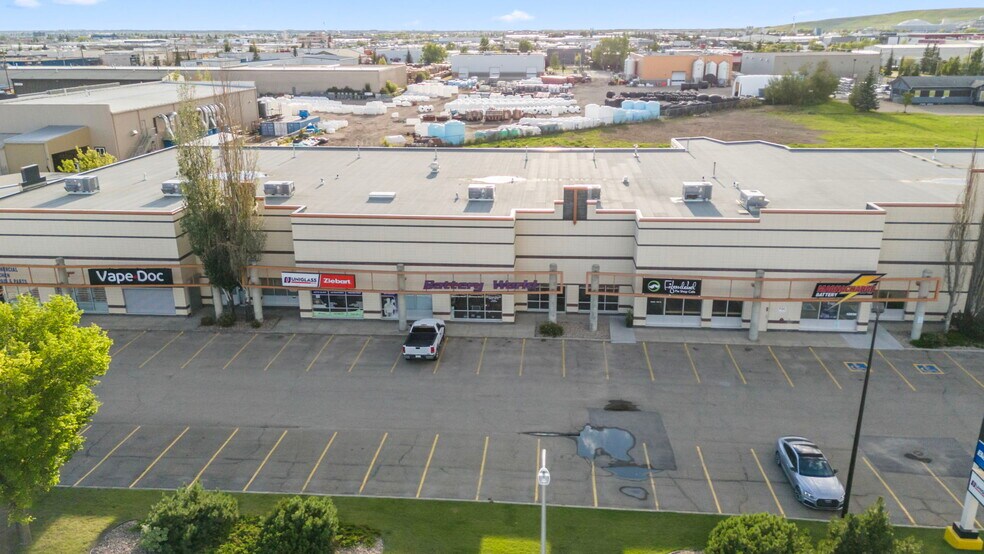 More Photos Of 12004-12040 149 St NW, Edmonton Distribution For Lease