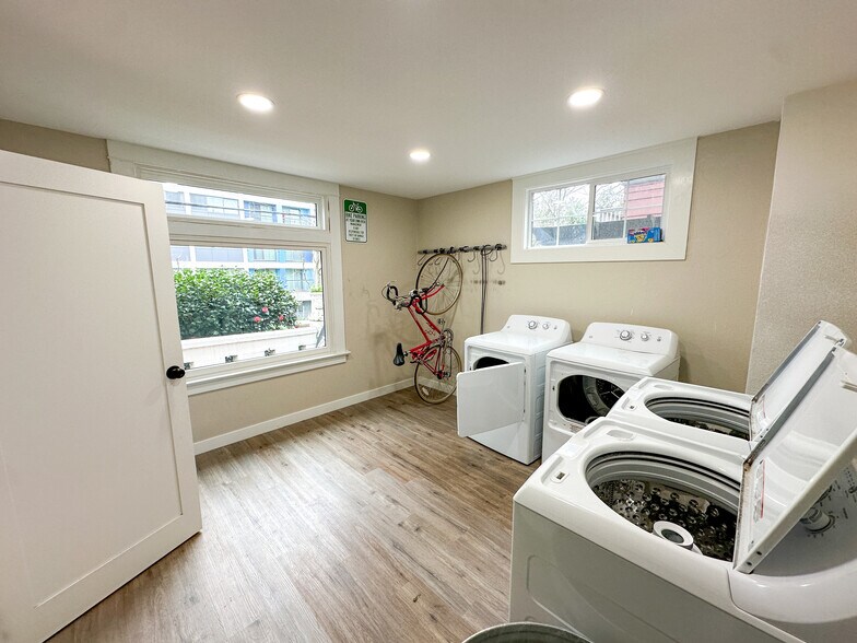More Photos Of 1804 NE 14th Ave, Portland Apartments For Sale