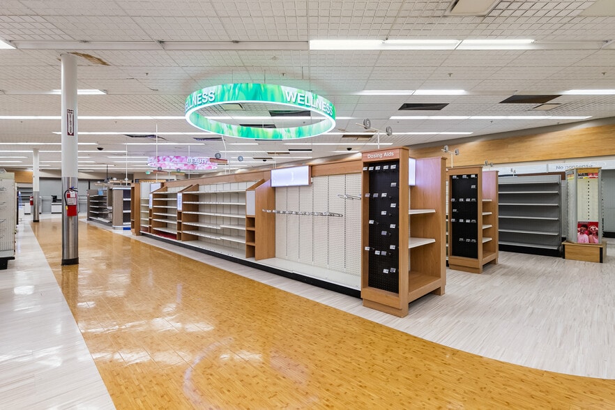 More Photos Of 3227 Northwest Ave, Bellingham Drugstore For Lease